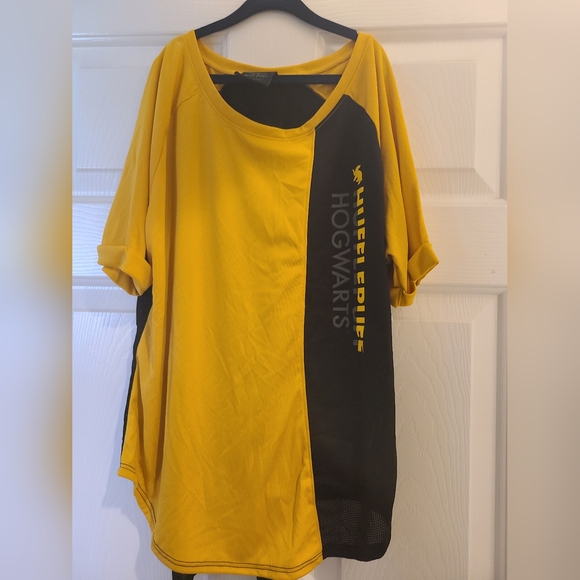 Universal Studios Harry Potter Hufflepuff Athletic Tie Back jersey type Shirt - Picture 1 of 6